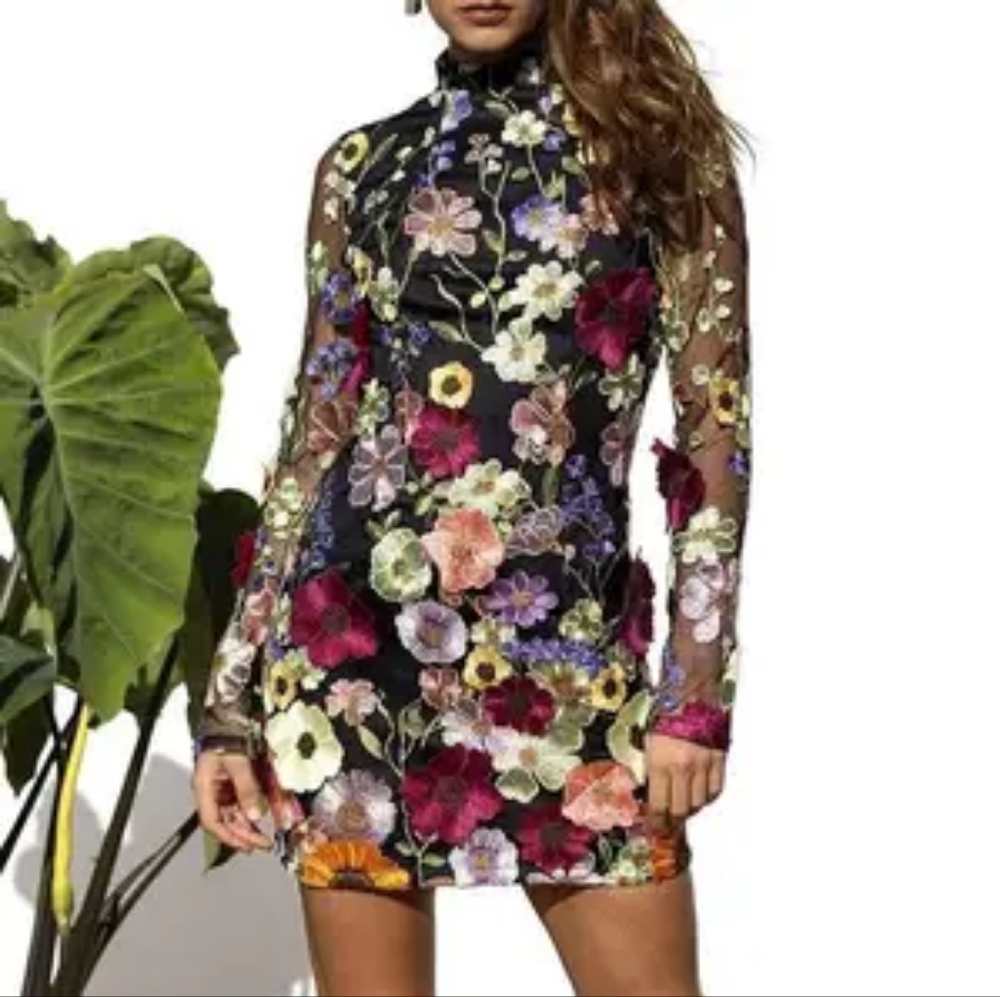 $2,000 FLORAL EMBROIDERED HIGH END TAILOR MINI DRESS (NOT OSCAR DE LA RENTA) US
